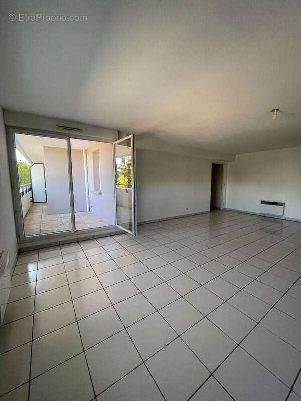 EXCLUSIVITE - Appartement T3 JARDIN BOTANIQUE - Entièrement rénové - photo 6