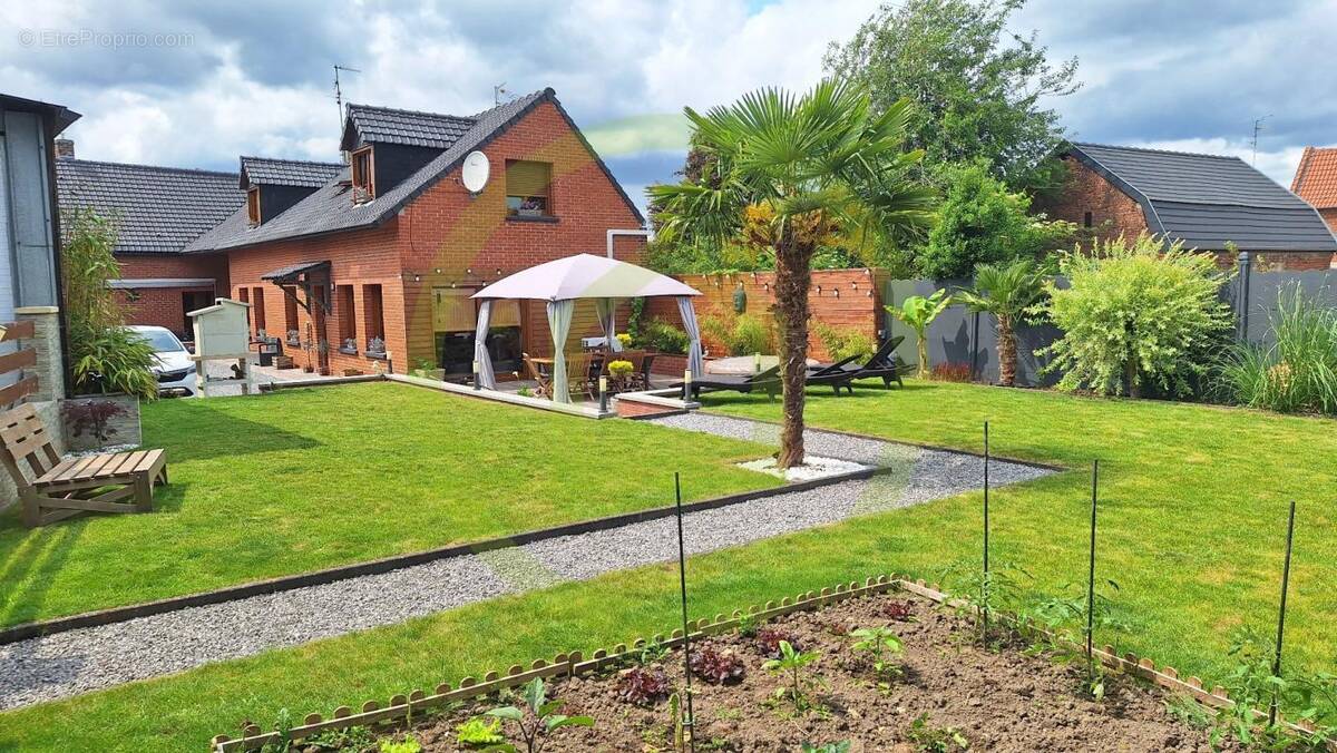 Maison à VERCHAIN-MAUGRE