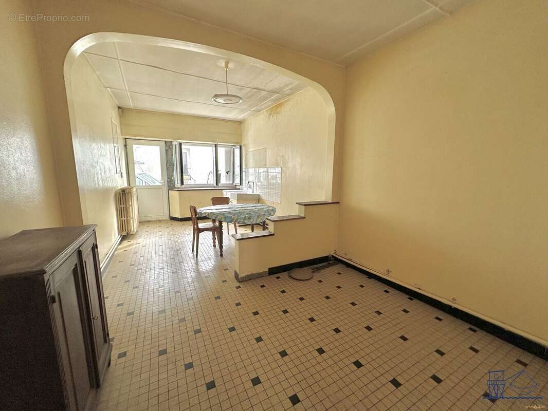 Maison à MORTAGNE-SUR-GIRONDE