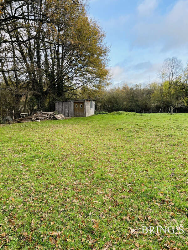 Terrain à VILLAINES-LA-CARELLE