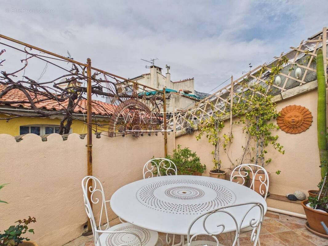 Appartement à VENCE