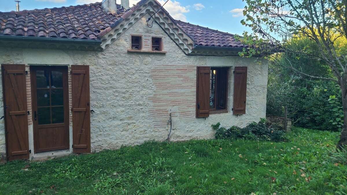 Maison en pierre à rénover - Environnement calme - Proximité Lauzerte - photo 13