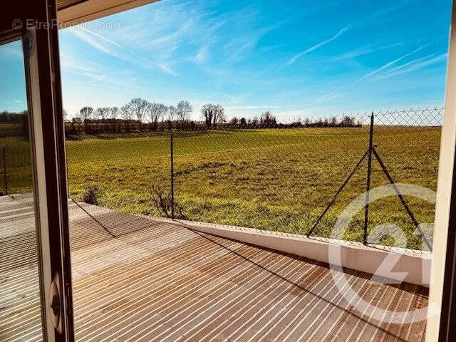 Maison à CHAMPNIERS