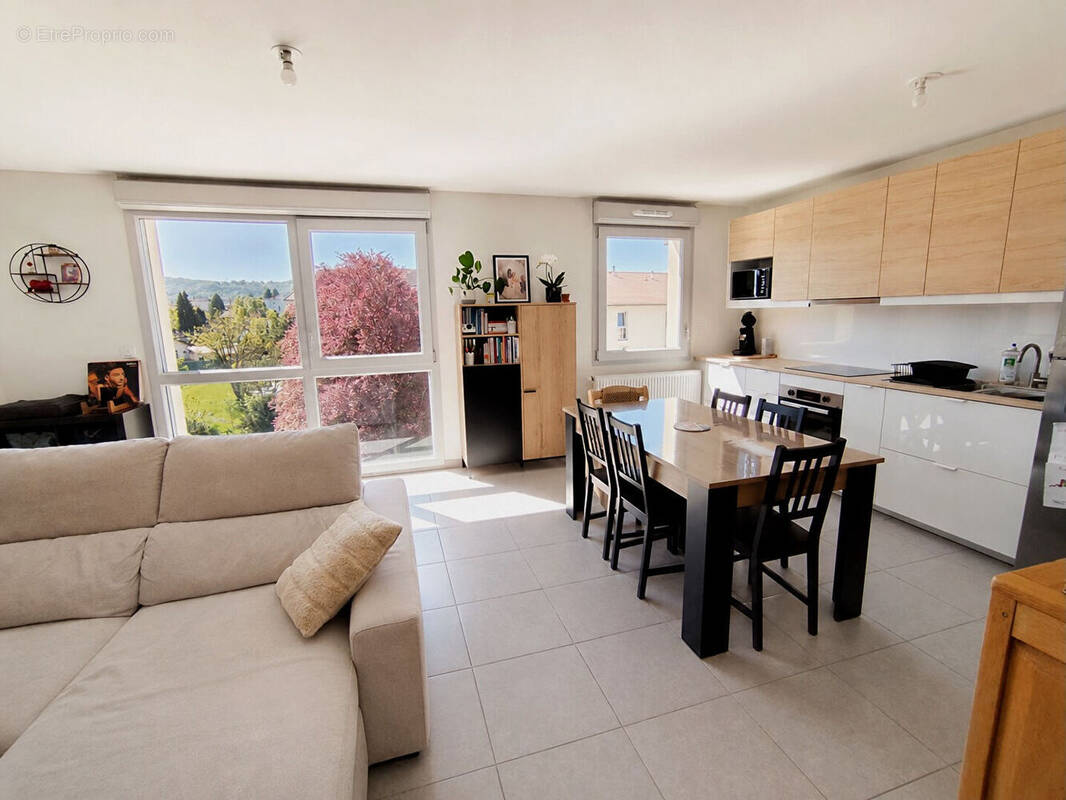 Appartement à LONS-LE-SAUNIER