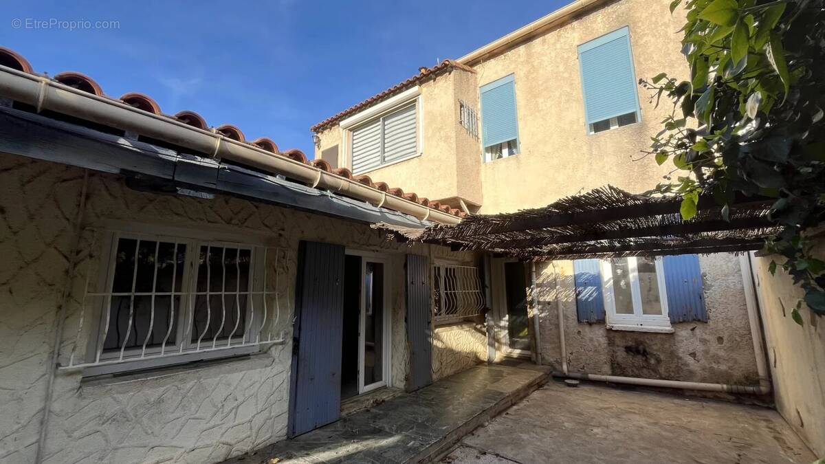 Appartement à PORT-DE-BOUC