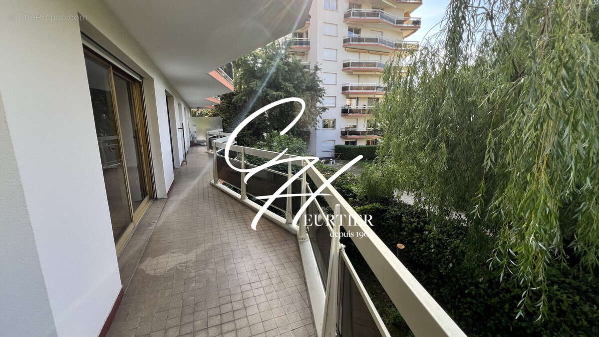 Appartement à MEYLAN
