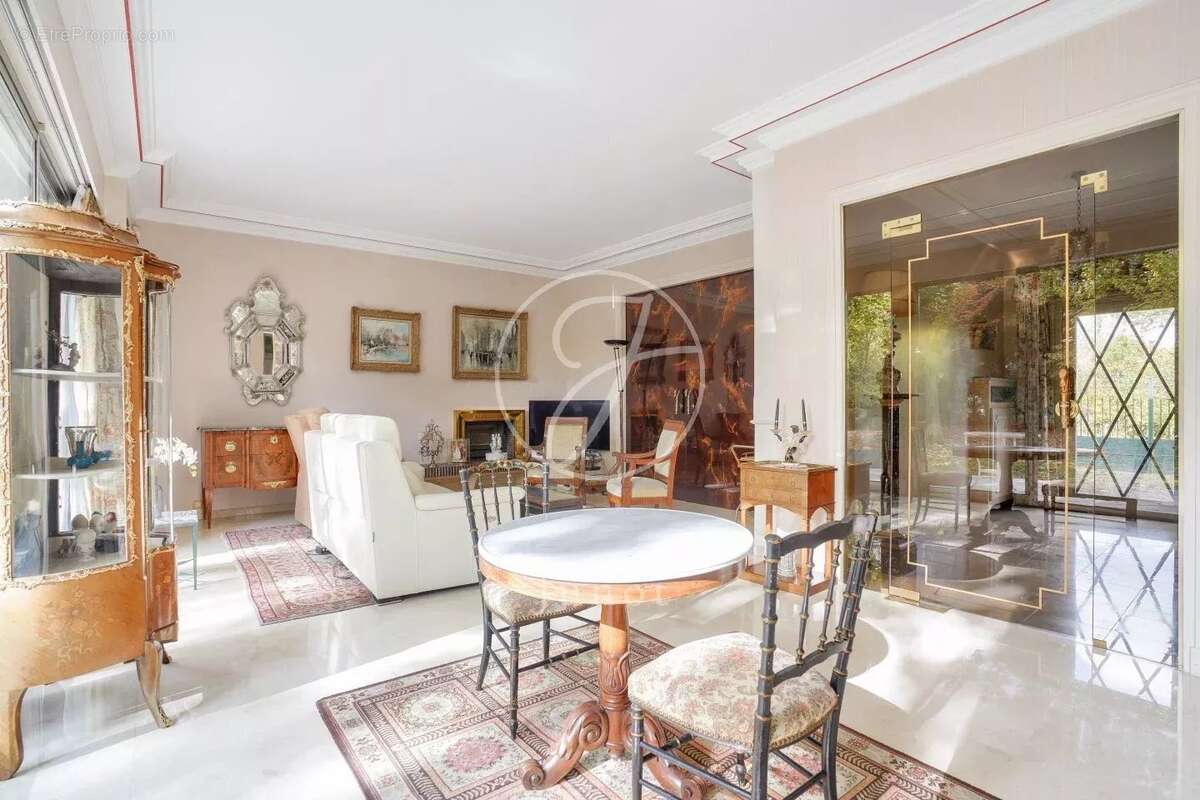 Maison à LE VESINET