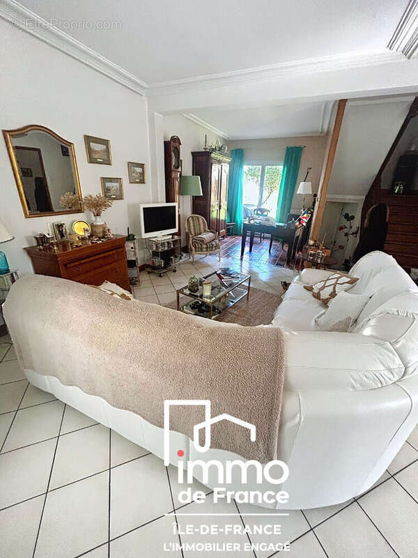 Maison à VILLEMOMBLE