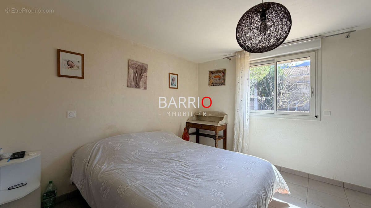 Maison à VILLELONGUE-DELS-MONTS