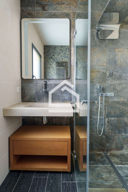 Maison à BLANQUEFORT