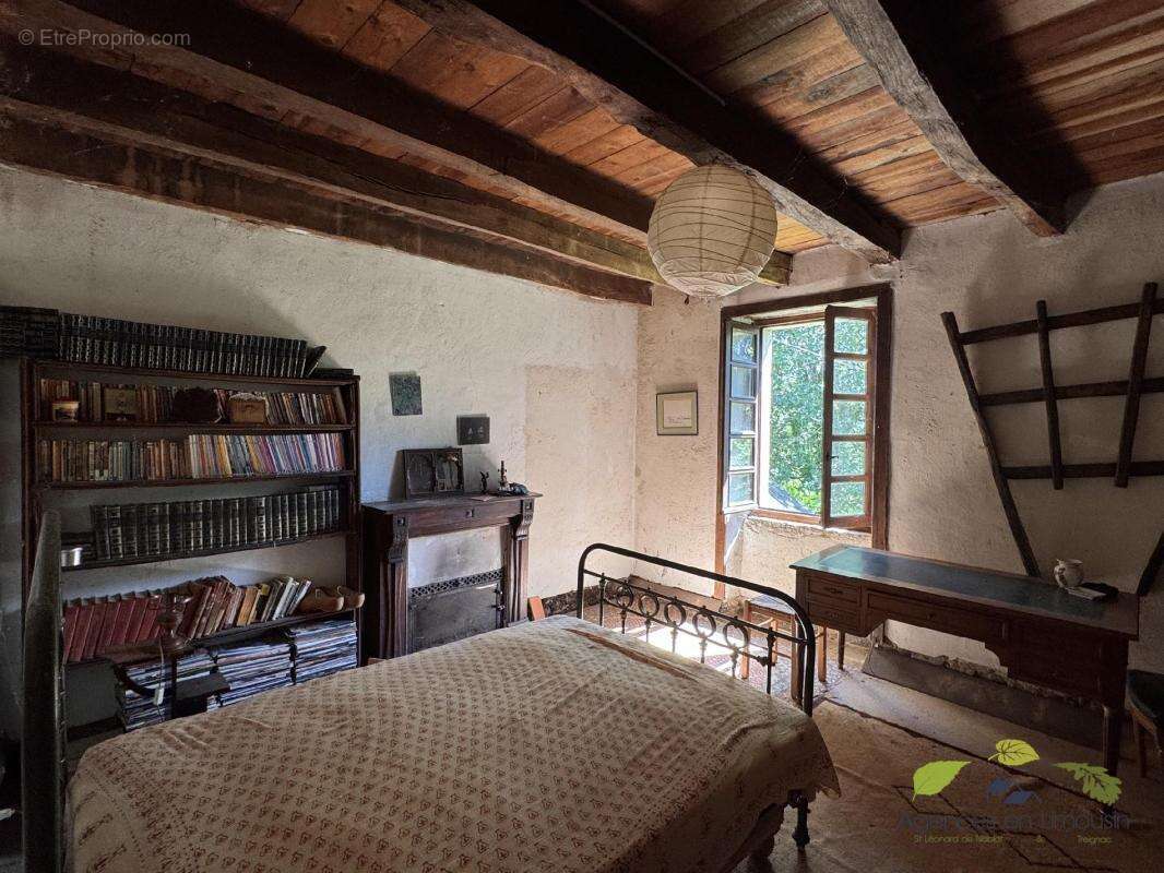 Maison 232 m² à Chamberet  - photo 14