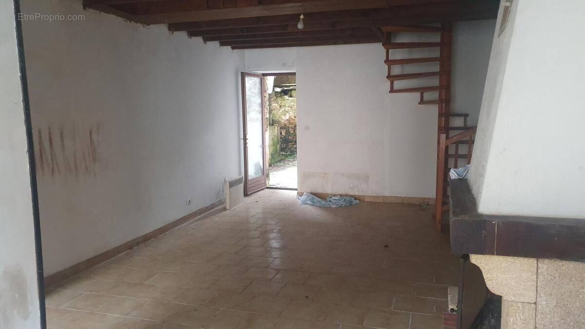 Maison à LA GRAVELLE