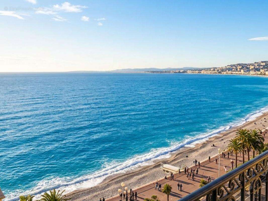 Promenade des Anglais : 3 pièces entièrement rénové face à la mer ! - photo 11