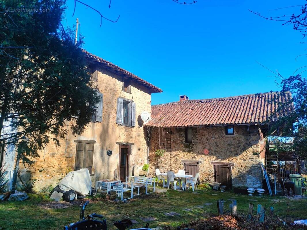 Maison à ORADOUR-SUR-VAYRES