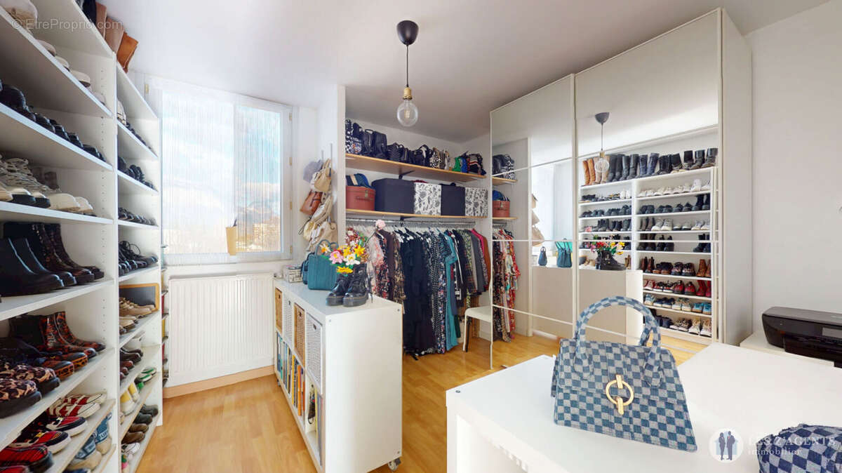 Appartement à SAINT-MARTIN-D'HERES