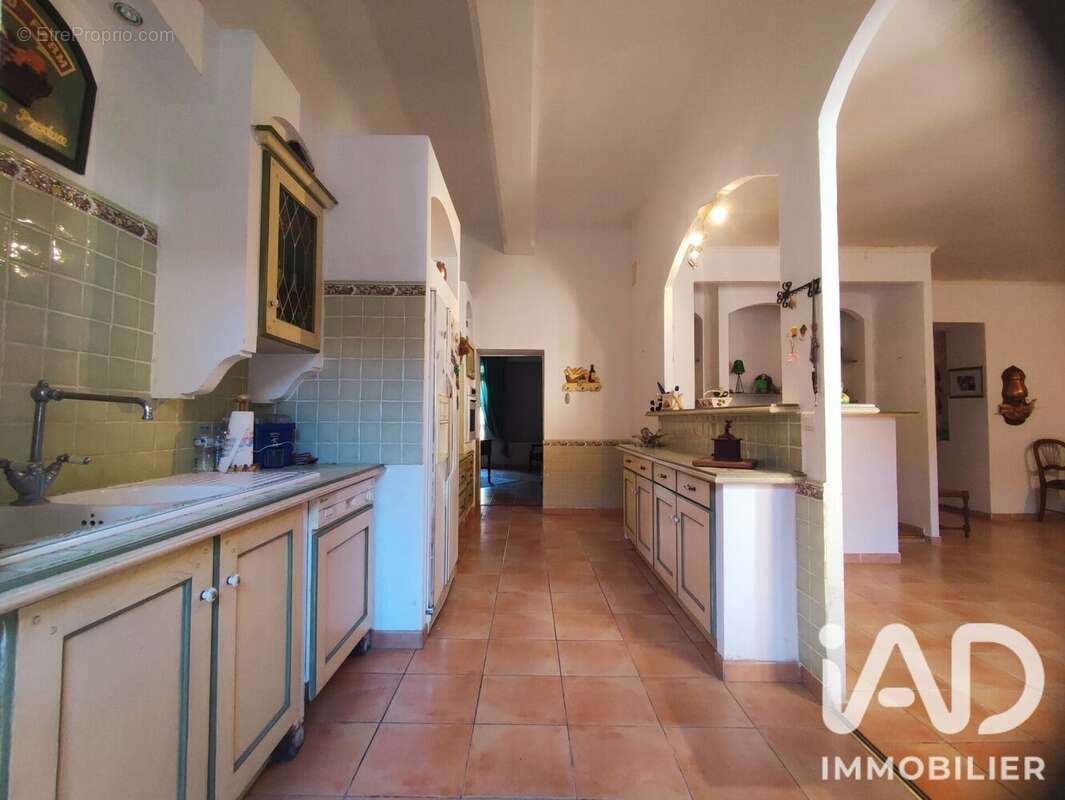 Maison 285 m² à Gabian  - photo 5