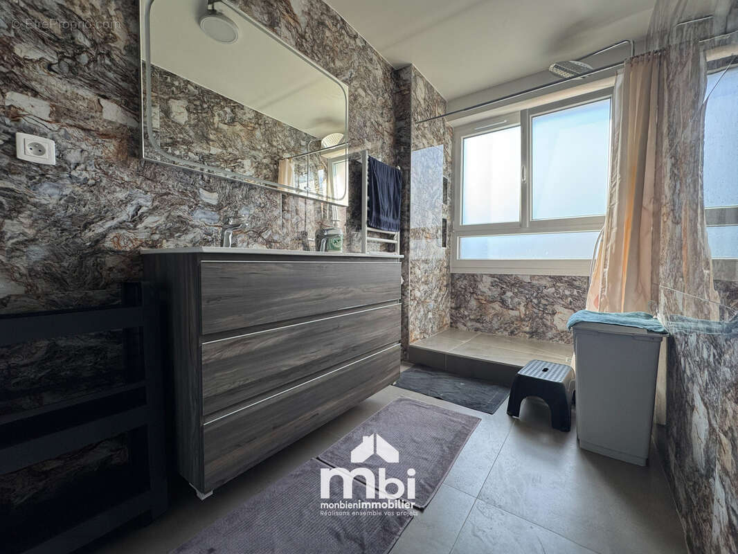 Appartement à SURVILLIERS