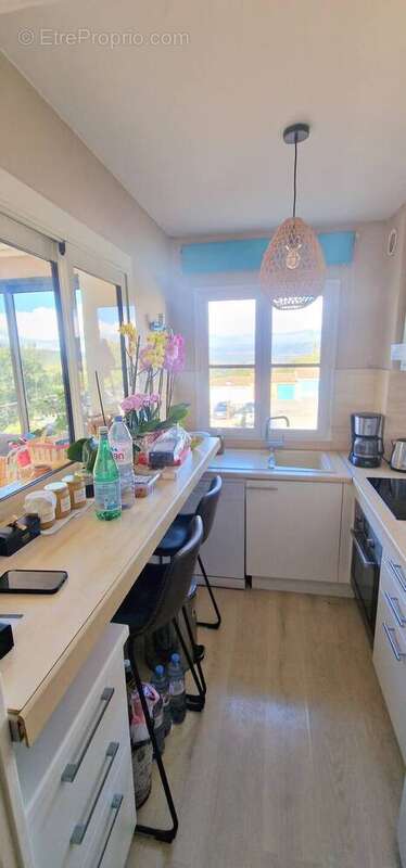 Appartement à ROQUEBRUNE-SUR-ARGENS