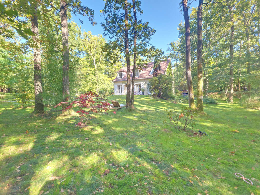 Maison à NOISY-SUR-ECOLE