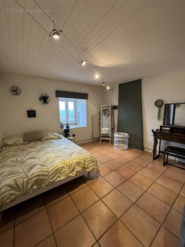 Maison à SAINT-GENEST-MALIFAUX