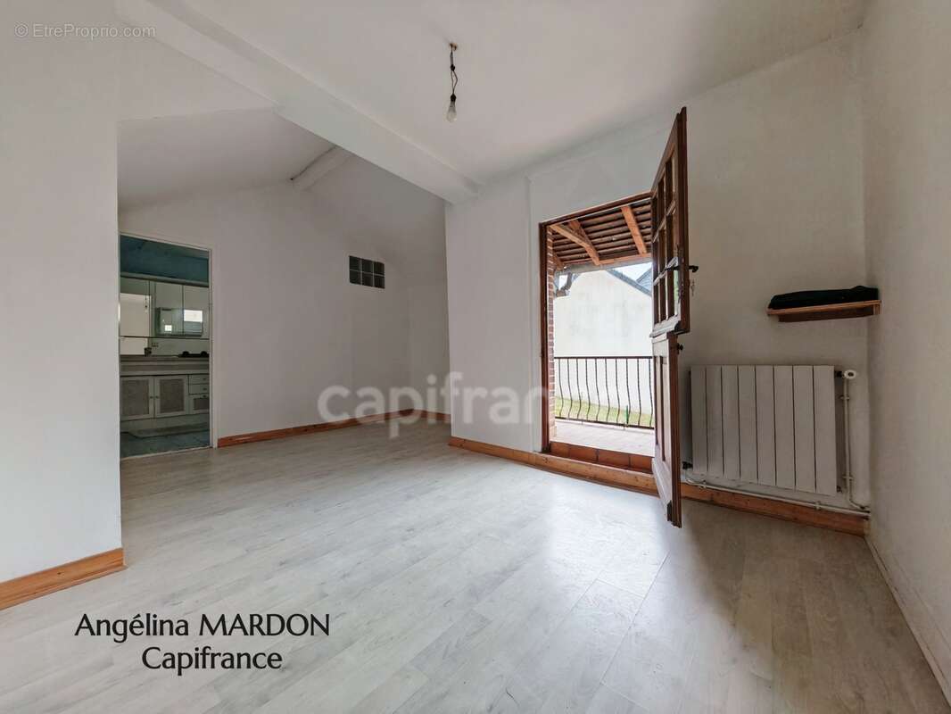 Maison de ville familiale T7 de 139 m² à Bolbec (5 à 6 chambres) avec cour et atelier - photo 9