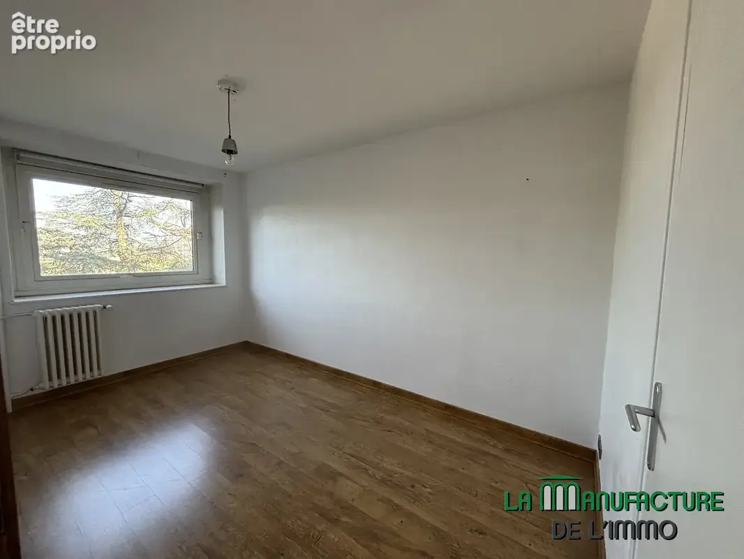 Saint etienne bergson bel air - appartement t4 avec 3 chambres balcon et parking collectif - photo 9