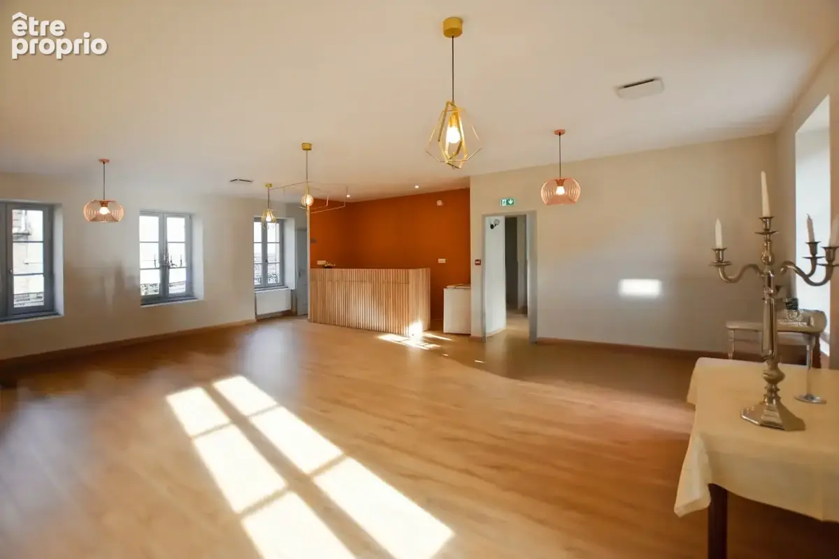 Propriété rénovée de 324 m² avec terrain à COUCHES (71) - photo 14