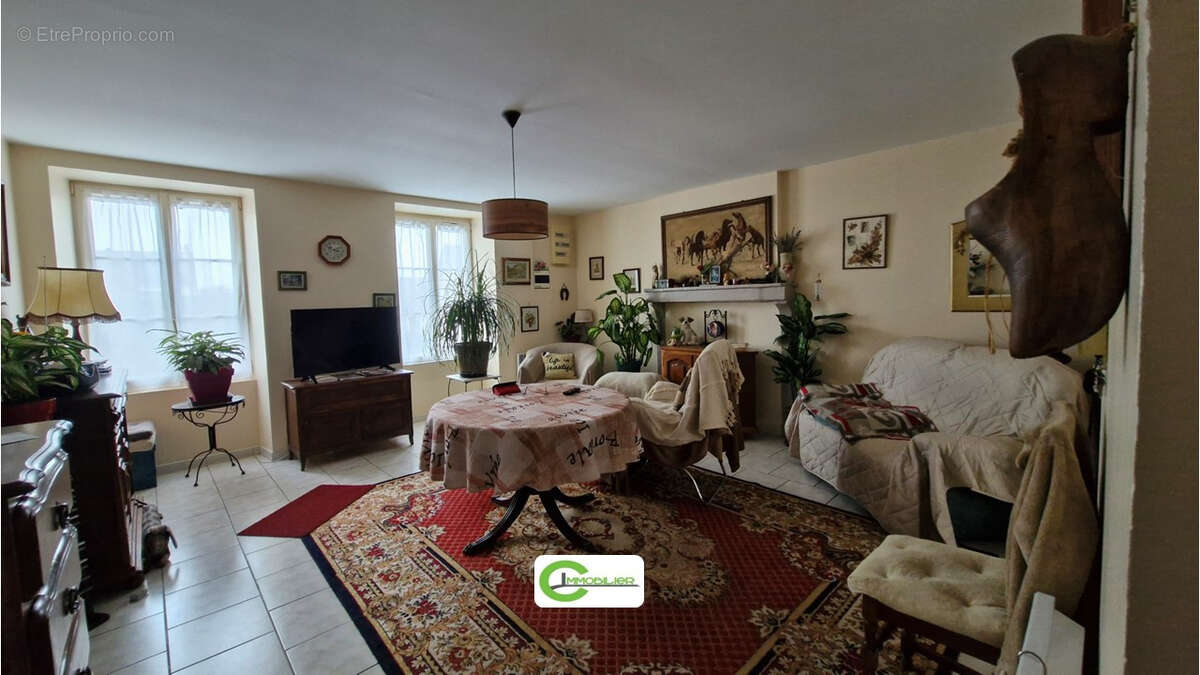 Maison à LAMNAY