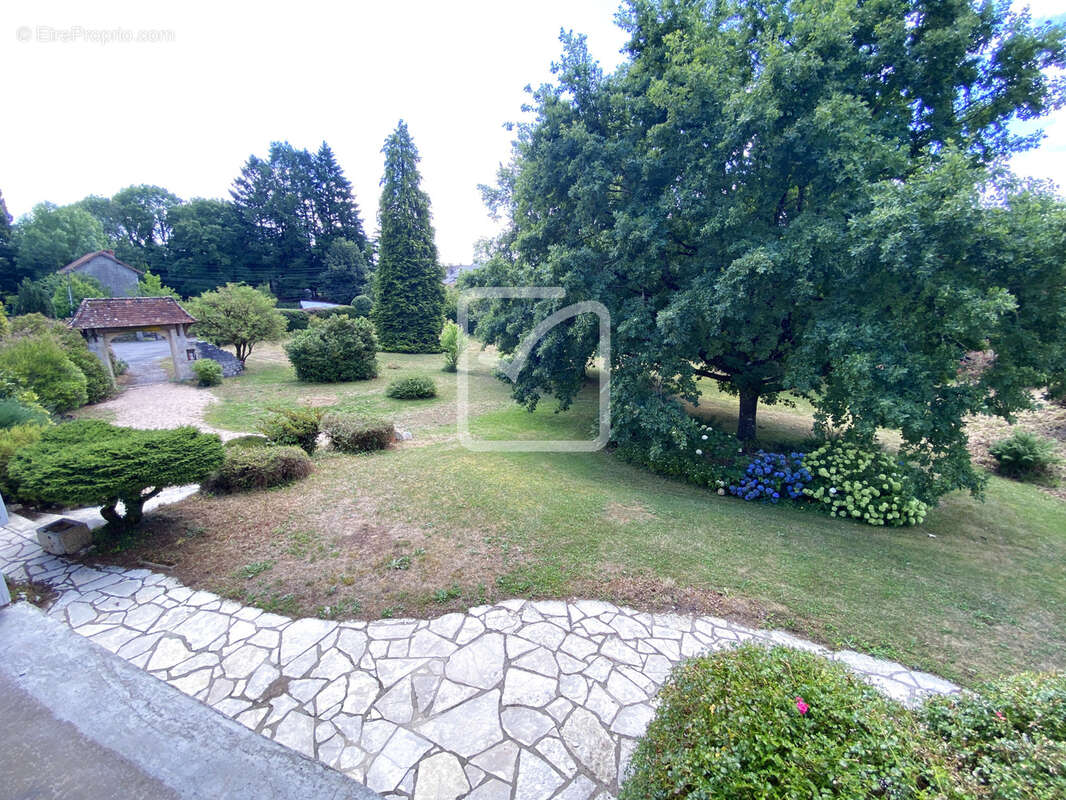 Maison à LATRONQUIERE