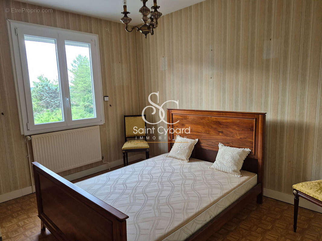 Maison à SAINT-AMANT-DE-BOIXE