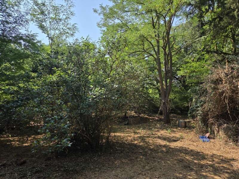 AIX Sud - Cabriès - Vente Grande Villa T4 de 200 M2 plein sud, à rénover, sur 1900M2 de terrain, emplacement de premier choix au - photo 11