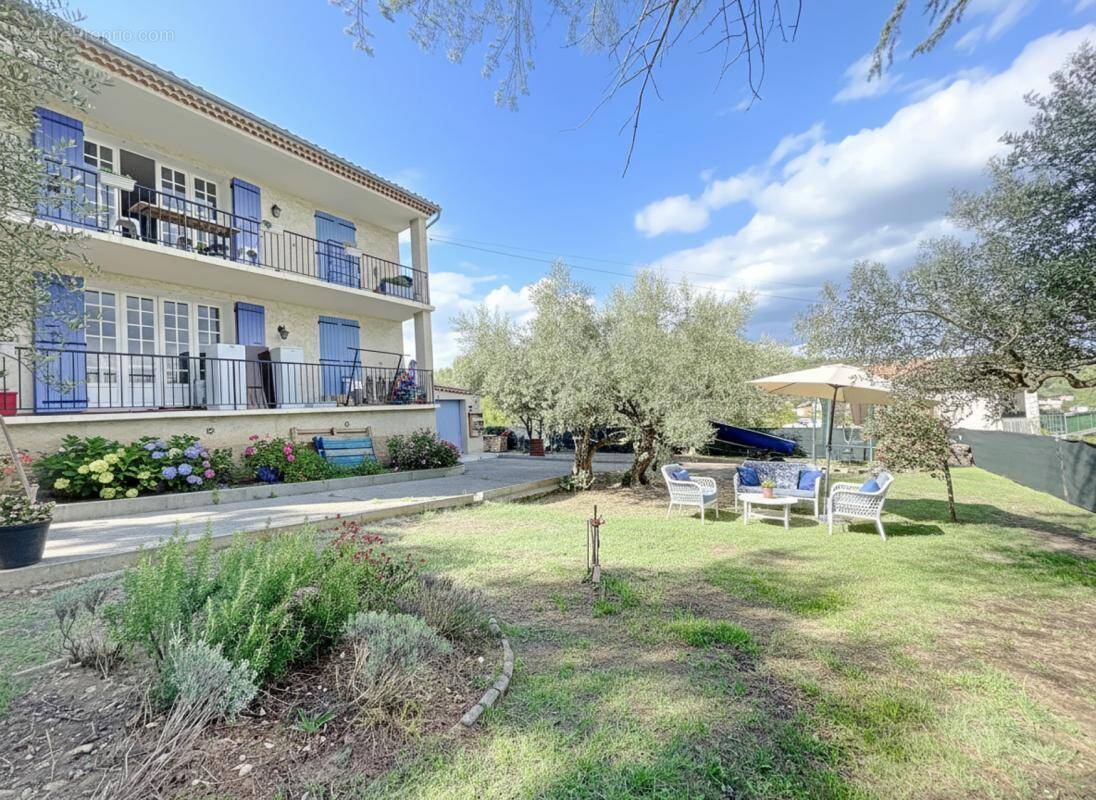 Maison à GREOUX-LES-BAINS