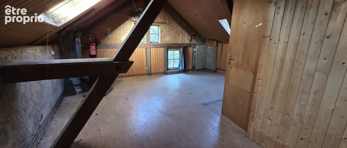 Saales, ancienne maison à rénover, avec dépendance et terrain à l'arrière, beaux espaces. - photo 14