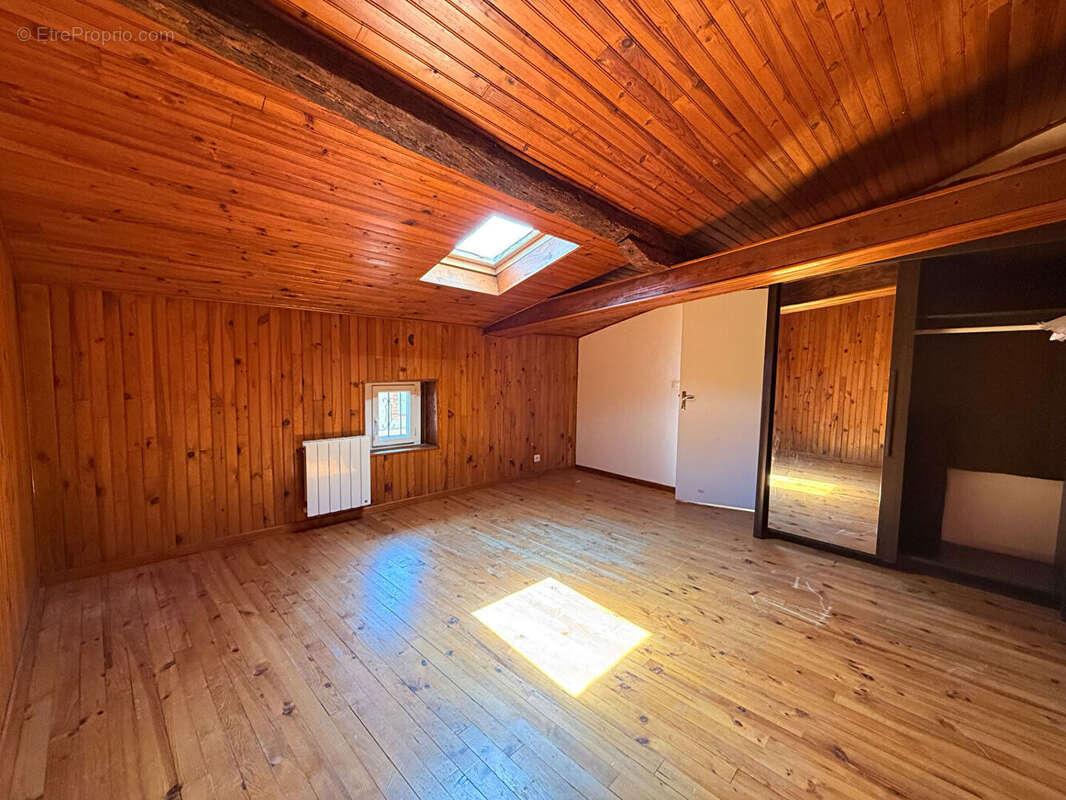Appartement Duplex au coeur de Saint Sulpice la Pointe - Rare sur le marché ! - photo 7