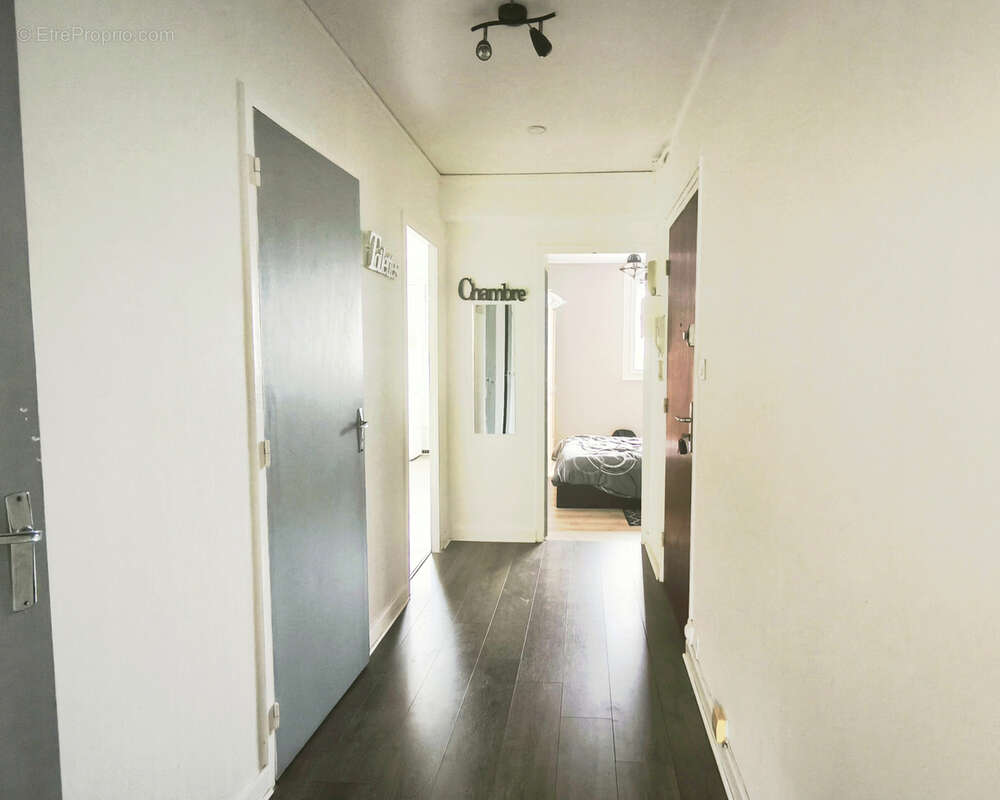 Appartement meublé de Type 2 avec place de parking - photo 2