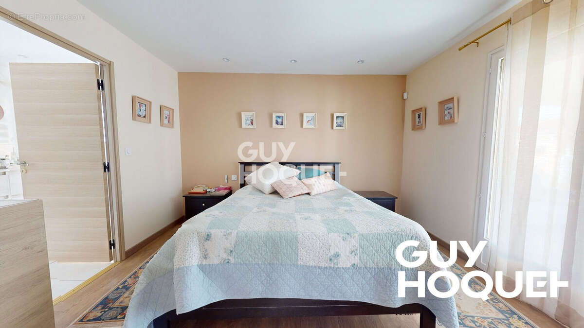 Maison à VILLENEUVE-DE-LA-RAHO