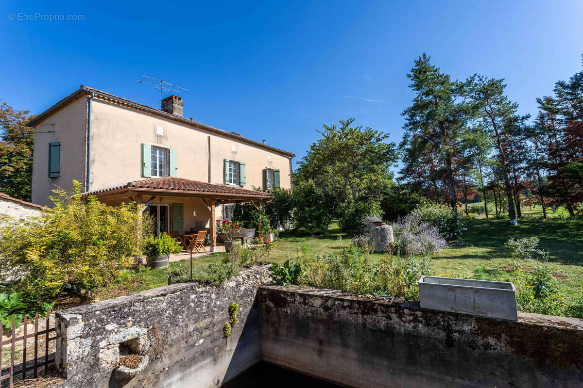Smallholding in a beautiful location - photo 3