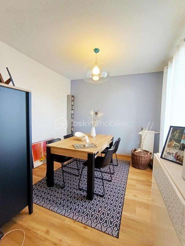 Appartement à SAINT-CYR-SUR-LOIRE
