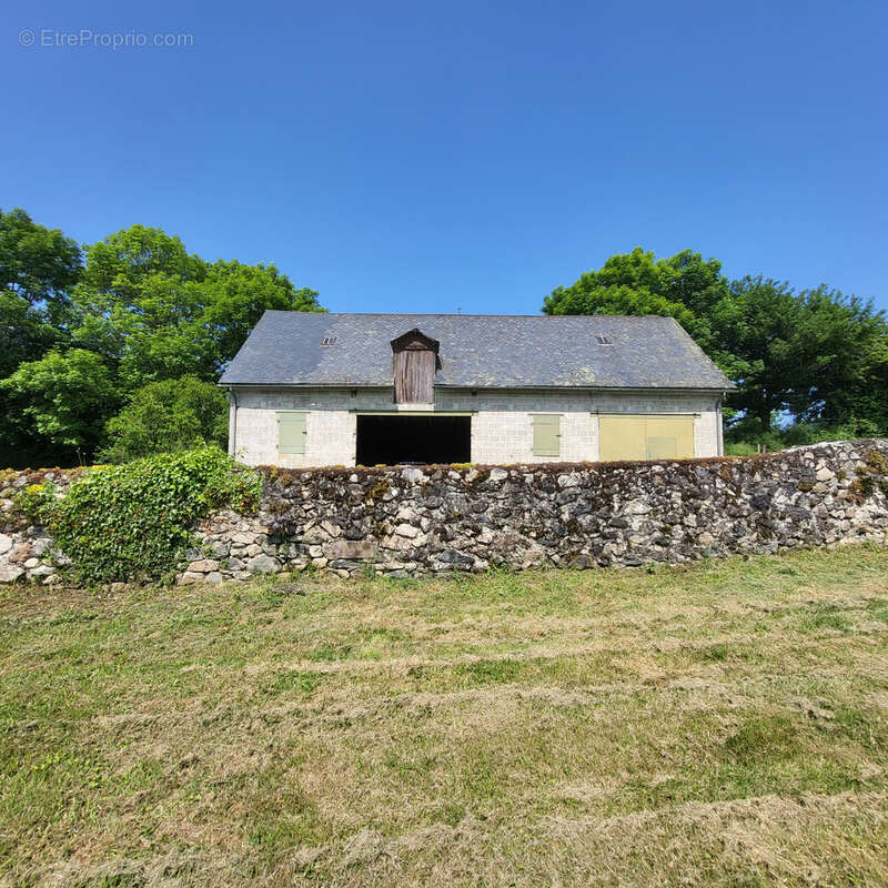 Maison à RIOM-ES-MONTAGNES