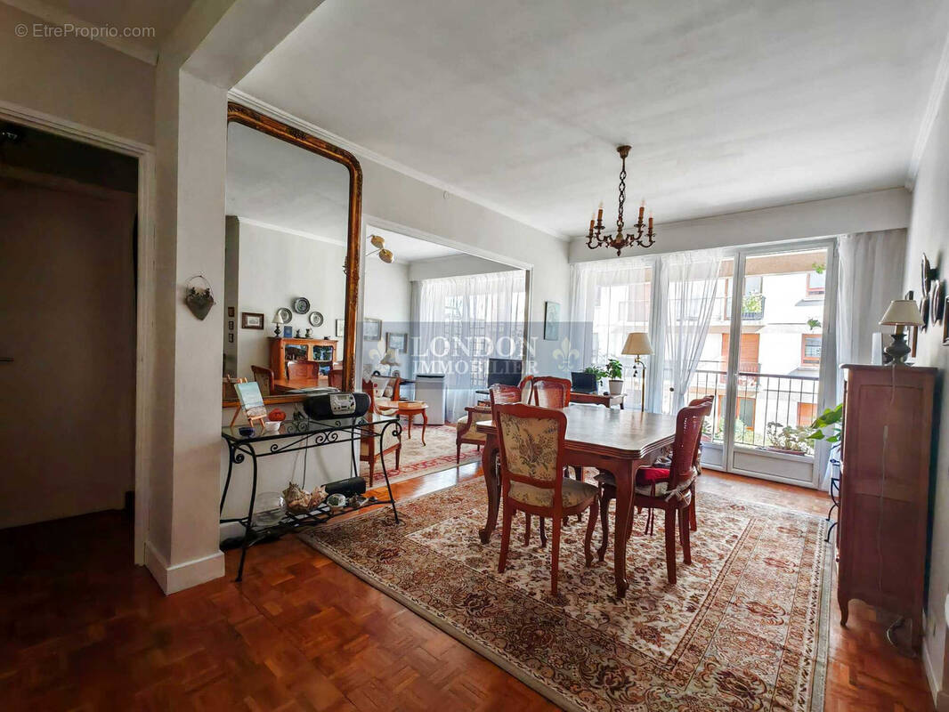 Appartement à VERSAILLES