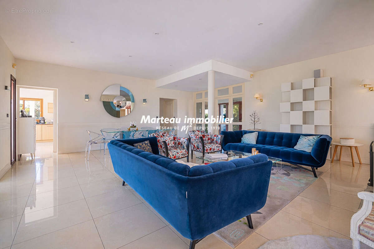 Maison à VOIVRES-LES-LE-MANS