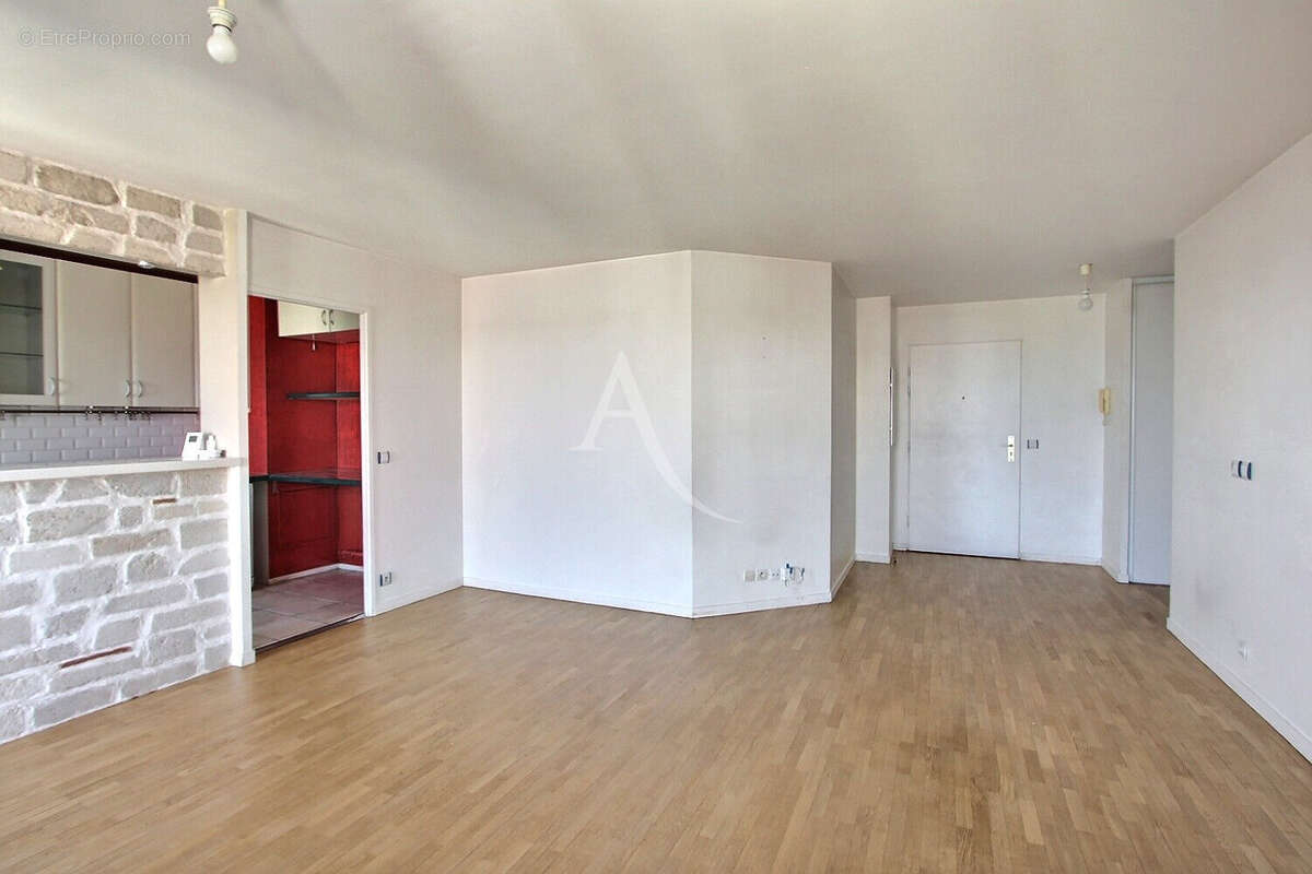 Appartement à VILLENEUVE-LA-GARENNE
