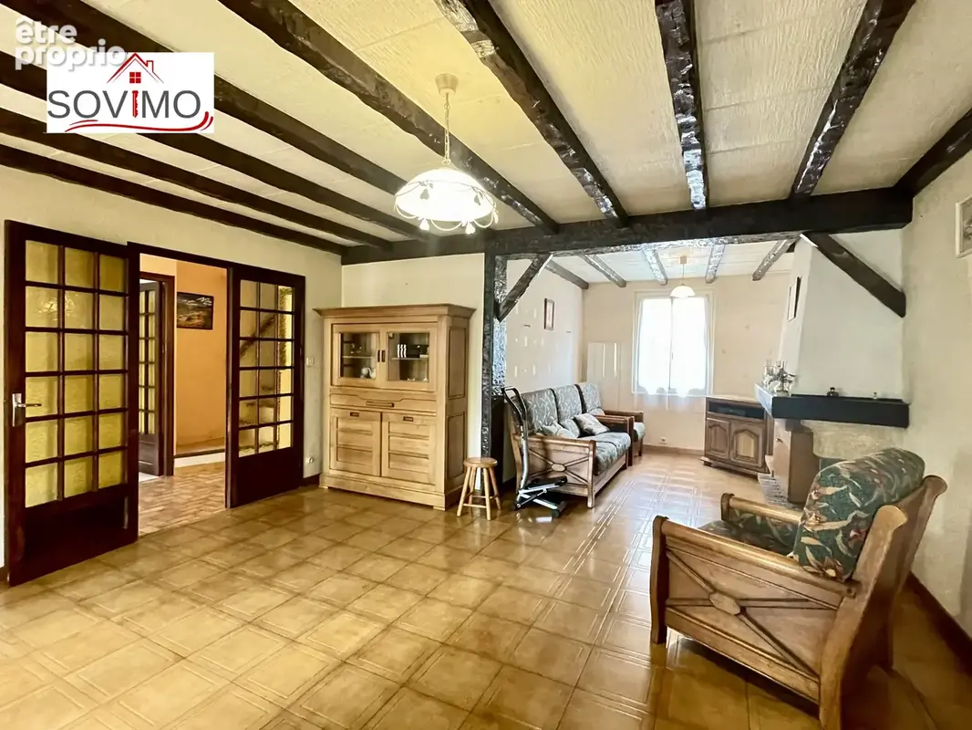 Maison de ville tout confort avec cour et grand garage, 5 chambres. - photo 7