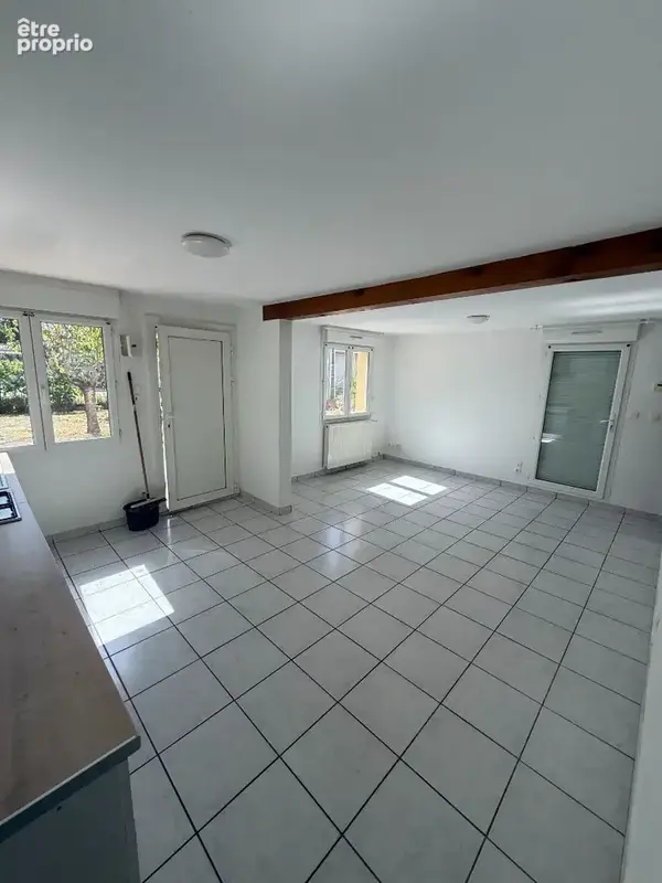 MAISON  de plain pied - 70 M² - CUGNAUX avec jardin et parking - photo 3
