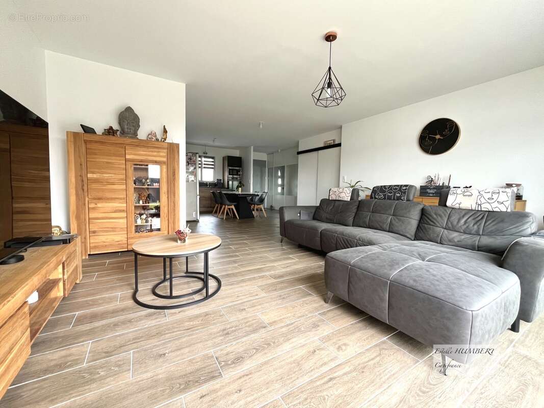 Maison Plain-Pied 96m2, suite, CROIX CHAPEAU (17) - photo 3