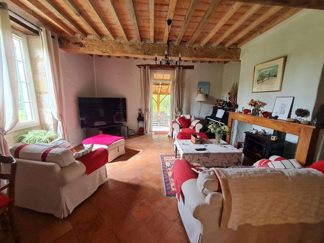 Maison à MIRADOUX