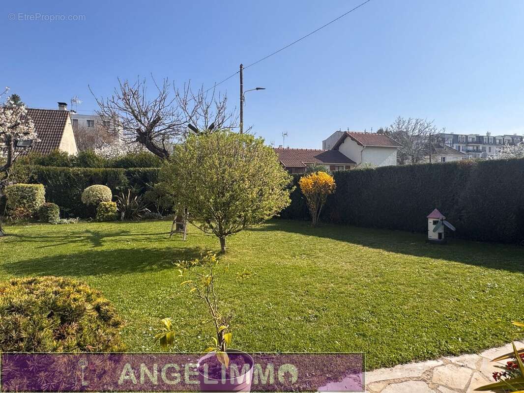 Maison à FRANCONVILLE