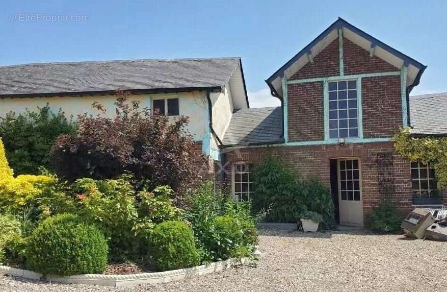 Maison à DOUVREND
