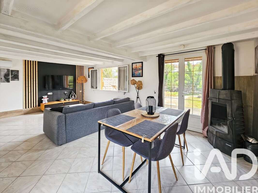 Photo 2 - Maison à QUINCY-SOUS-SENART