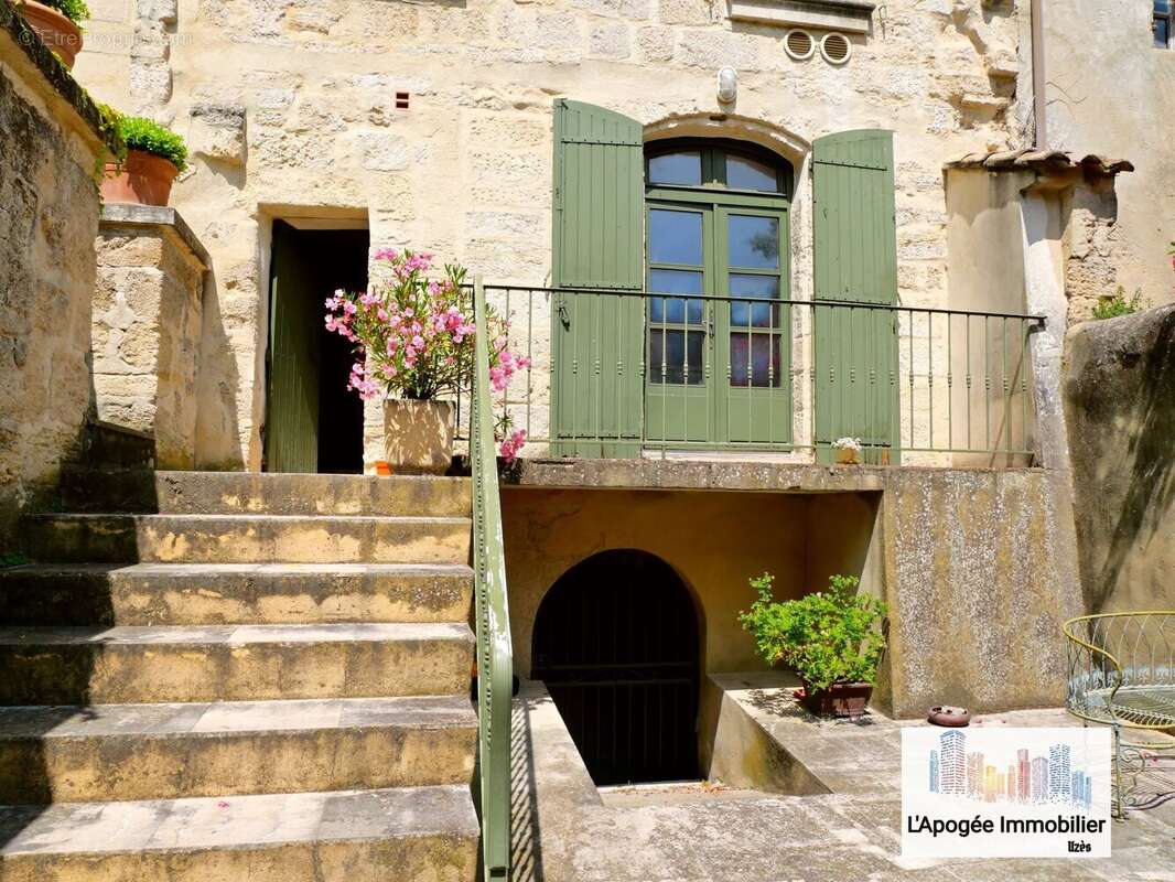 Appartement à UZES